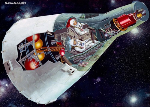 두 우주인과 제미니 7호의 모습. 출처: NASA