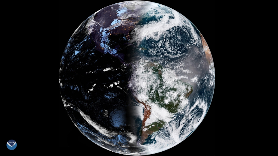 지구의 낮과 밤의 조화로운 모습. 출처: NOAA