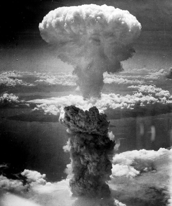 일본 나가사키에 터진 원자폭탄 팻 맨. 출처: pixabay