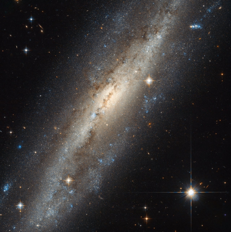안드로메다 은하. 출처: ESA/Hubble & NASA