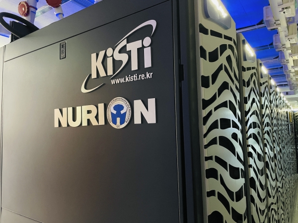 실험에 사용된 KISTI 슈퍼컴퓨터 5호기 누리온. 출처 : KISTI